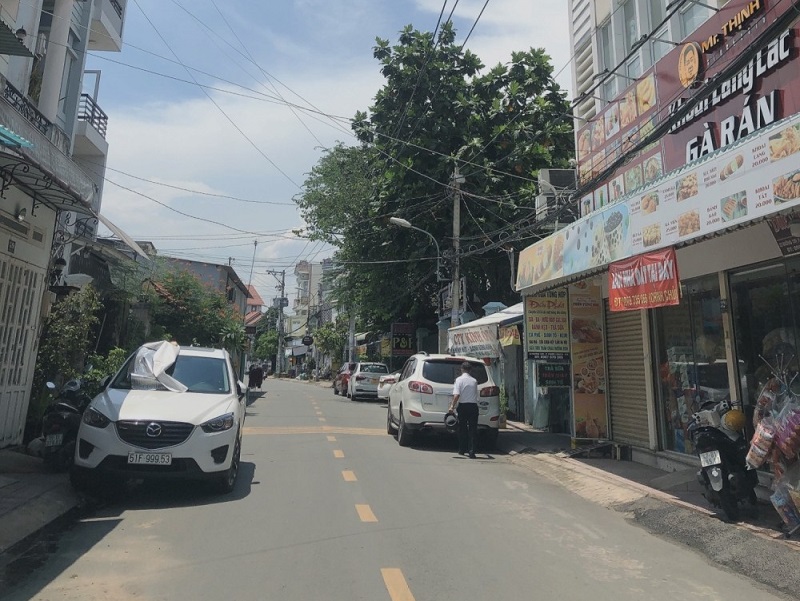 Bán nhà 2 mặt tiền Phước Long B, Quận 9