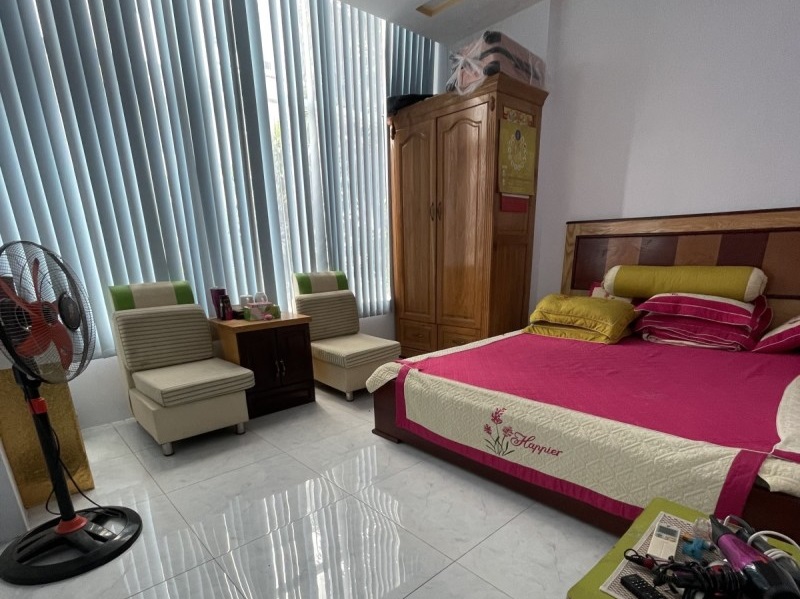 Bán nhà mặt tiền Nguyễn Tư Nghiêm, Bình Trưng Tây, Quận 2
