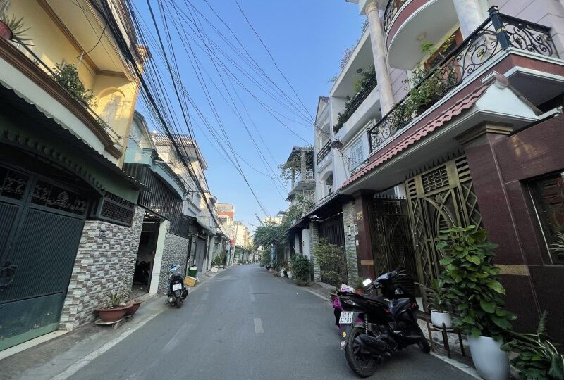 Mua bán nhà đất đường số 109, Phước Long B, Quận 9