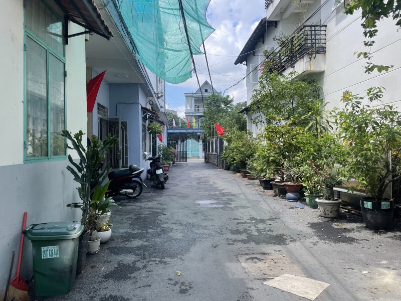 Mua bán nhà đất đường số 339, Phước Long B, Quận 9