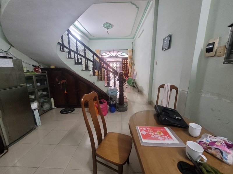 Bán nhà HXH Đường 198 Phước Long A