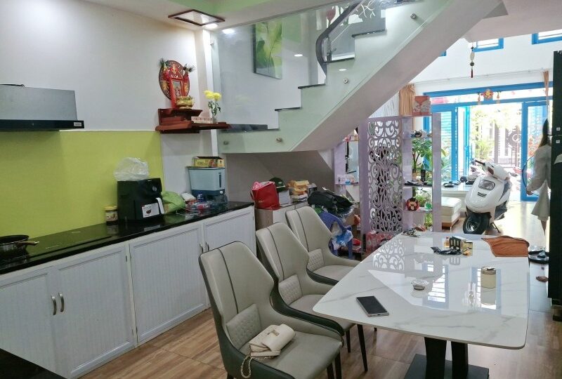 Mua bán nhà đất đường Gò Cát, Phú Hữu, Quận 9