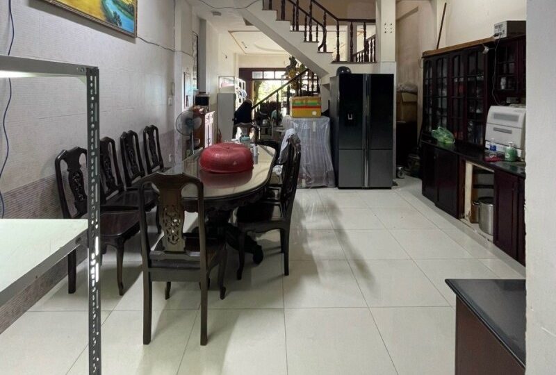 Bán nhà mặt tiền đường 297, Phước Long A, Quận 9
