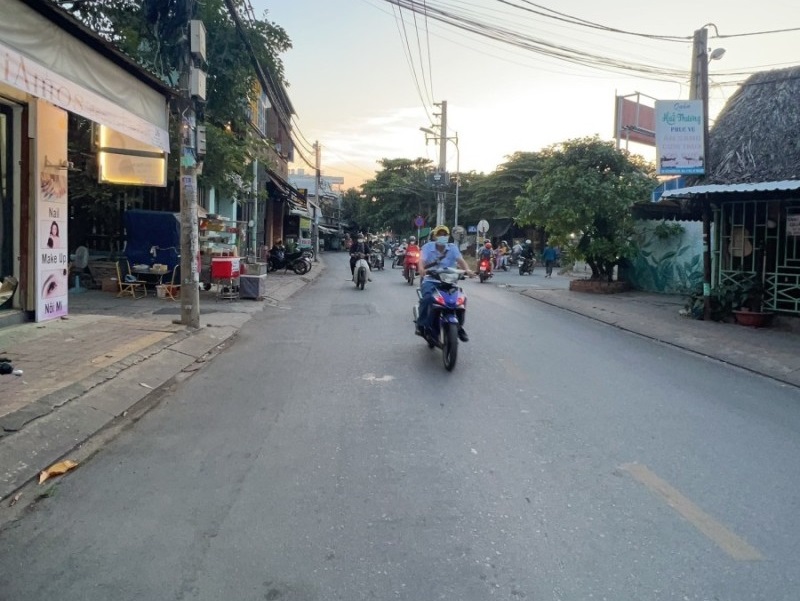 Bán nhà mặt tiền đường 297, Phước Long A, Quận 9