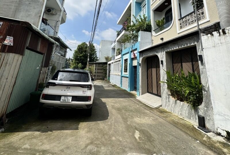 Mua bán nhà đất đường Gò Cát, Phú Hữu, Quận 9