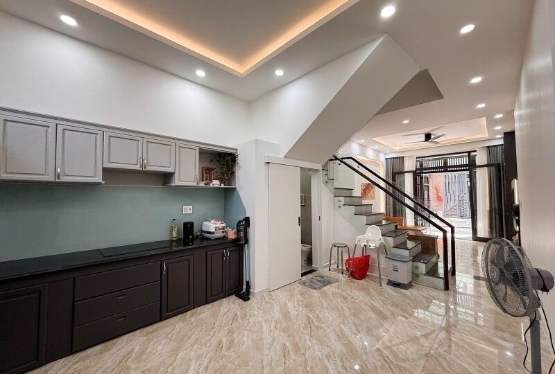 Mua bán nhà đất đường Nguyễn Duy Trinh, Phú Hữu, Quận 2