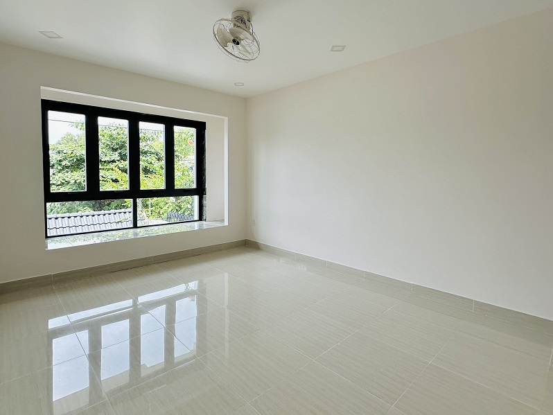 Bán nhà mặt tiền đường 42, bình trưng đông quận 2