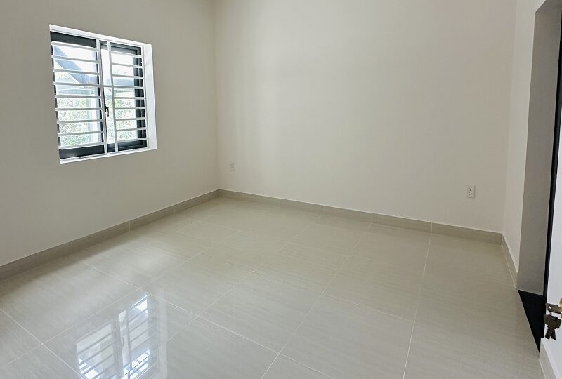 Bán nhà mặt tiền đường 42, bình trưng đông quận 2