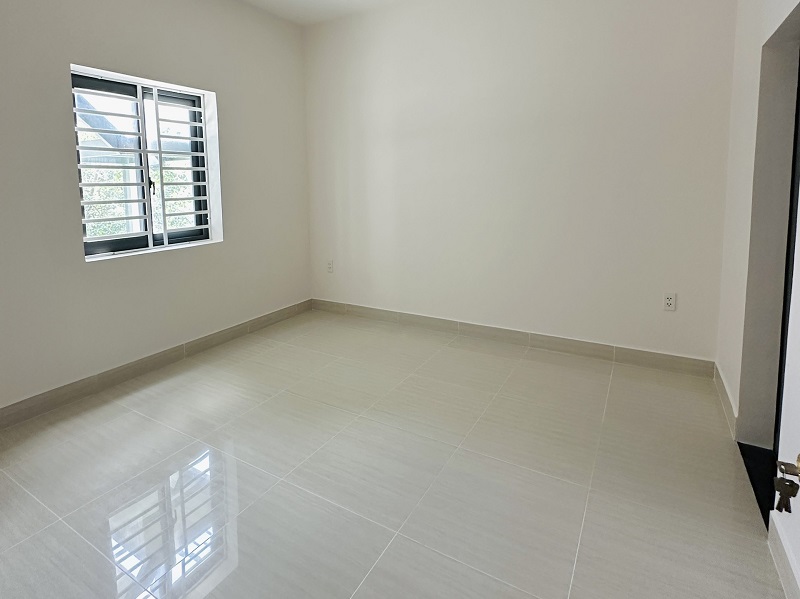 Bán nhà mặt tiền đường 42, bình trưng đông quận 2