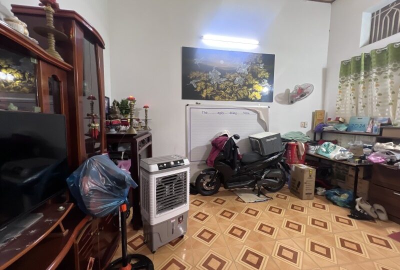 Bán nhà mặt tiền đường số 359, Phước Long B, Quận 9