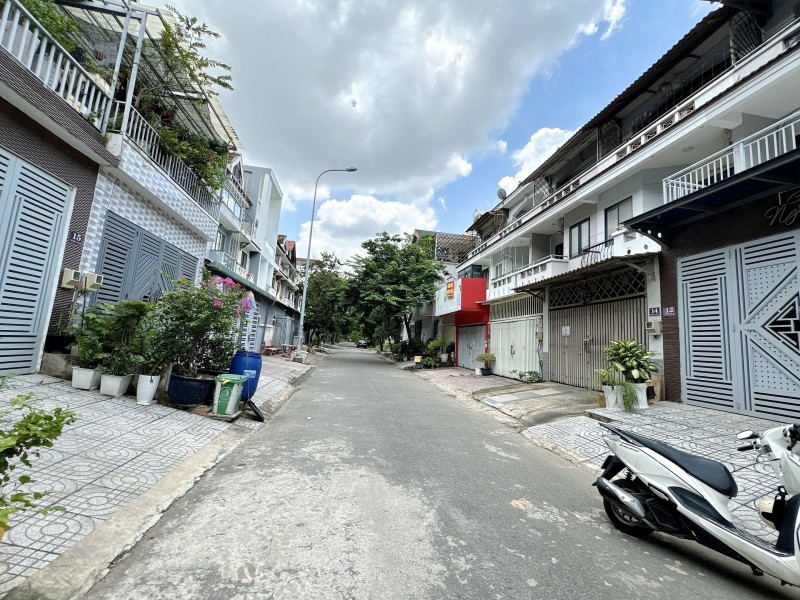 Mua bán nhà đất KDC Nam Long Phước Long B, Quận 9