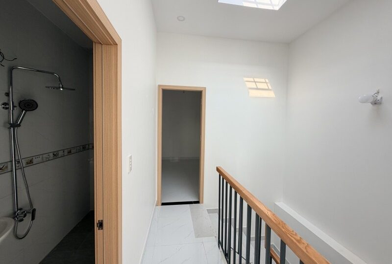 Mua bán nhà đất đường Bưng Ông Thoàn, Phú Hữu, Quận 9