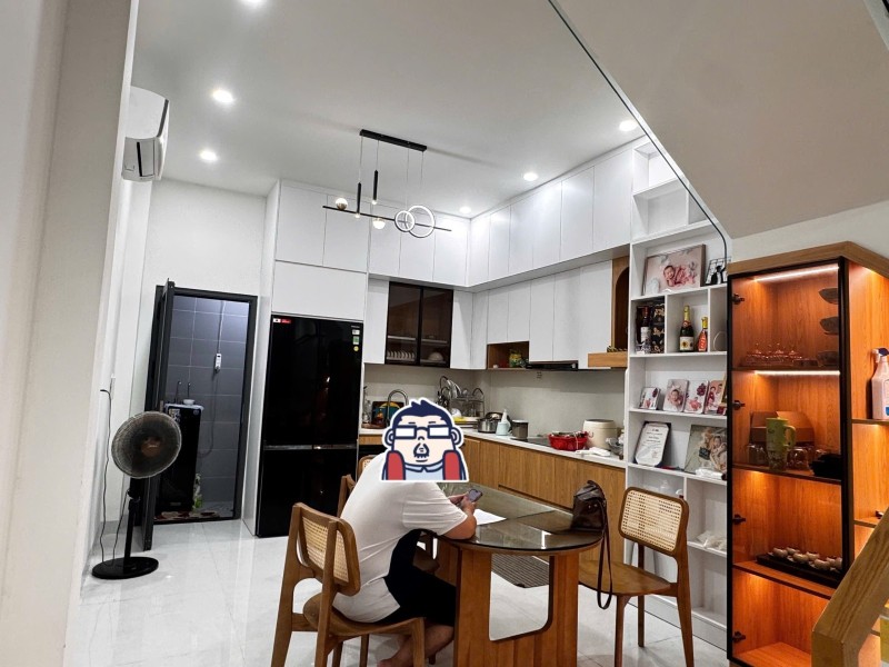 Mua bán nhà đất đường Bưng Ông Thoàn, Phú Hữu, Quận 9