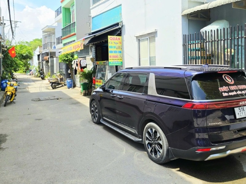 Mua bán nhà đất đường Võ Văn Hát, Long Trường, Quận 9