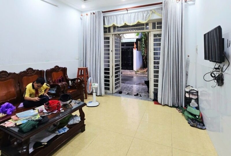 Mua bán nhà đất đường Võ Văn Hát, Long Trường, Quận 9