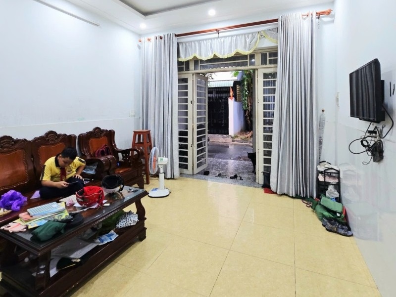 Mua bán nhà đất đường Võ Văn Hát, Long Trường, Quận 9