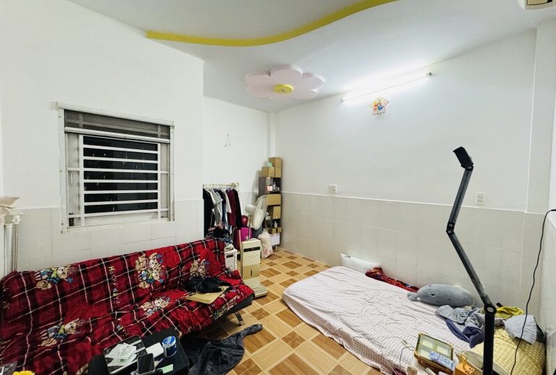 Mua bán nhà đất đường Trường Lưu, Long Trường, Quận 9