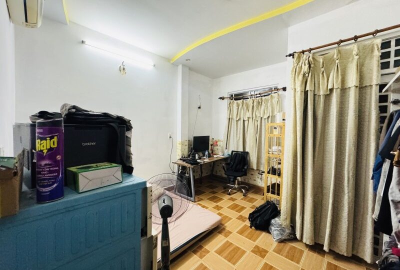 Mua bán nhà đất đường Trường Lưu, Long Trường, Quận 9