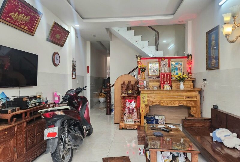 Mua bán nhà đất đường Võ Văn Hát, Long Trường, Quận 9