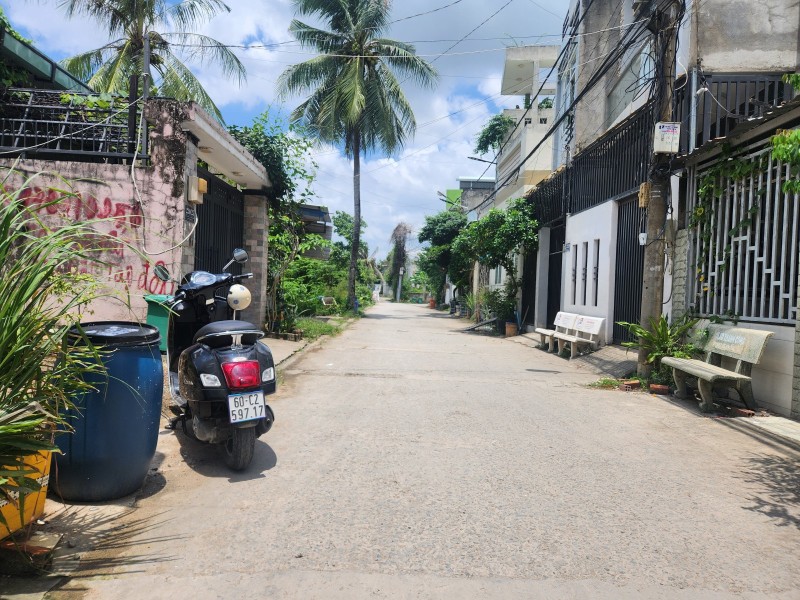 Mua bán nhà đất đường Võ Văn Hát, Long Trường, Quận 9