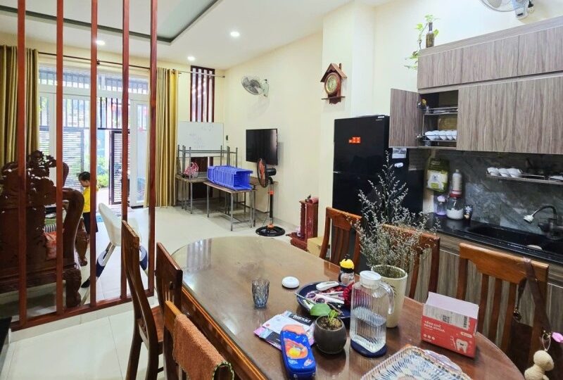 Mua bán nhà đất hẻm 47 đường Trường Lưu, Long Trường, Quận 9