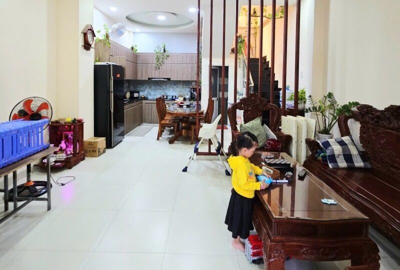 Mua bán nhà đất hẻm 47 đường Trường Lưu, Long Trường, Quận 9