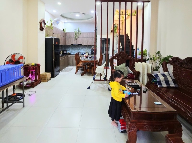 Mua bán nhà đất hẻm 47 đường Trường Lưu, Long Trường, Quận 9