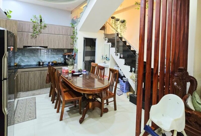 Mua bán nhà đất hẻm 47 đường Trường Lưu, Long Trường, Quận 9