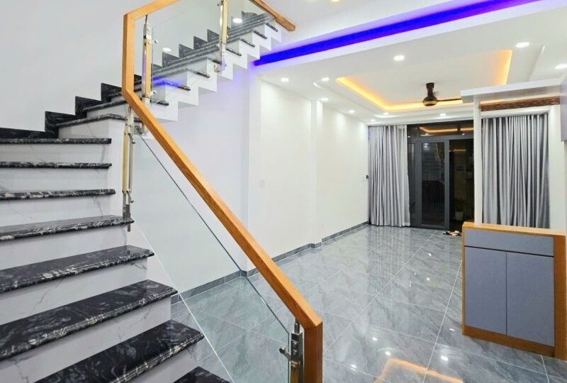 Mua bán nhà đất đường Lã Xuân Oai, Long Trường, Quận 9