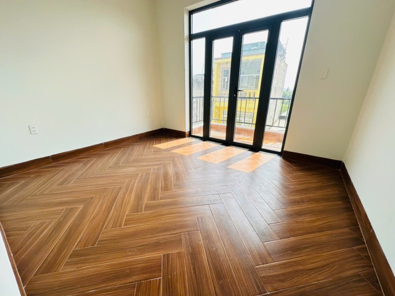 Mua bán nhà đất đường Lã Xuân Oai, Long Trường, Quận 9
