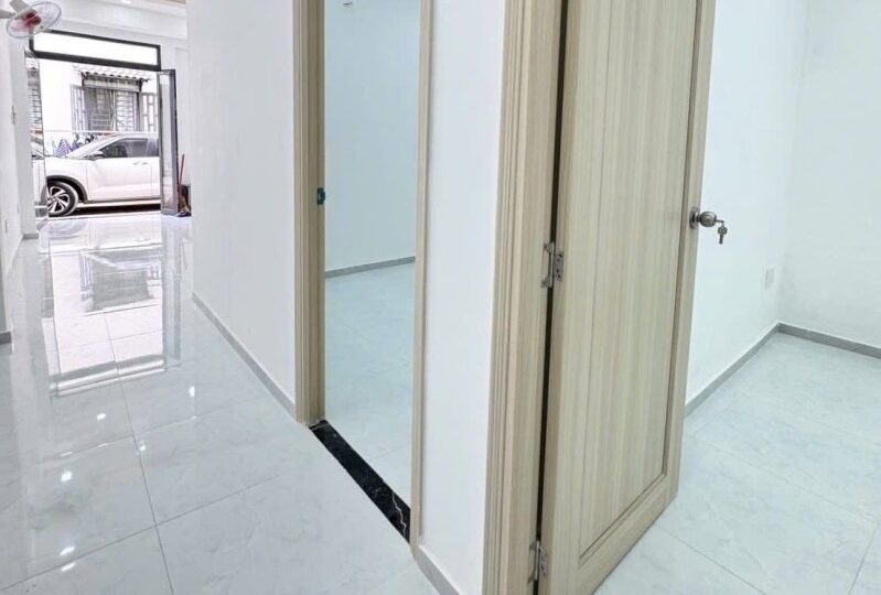 Mua bán nhà đất đường Võ Văn Hát, Long Trường, Quận 9