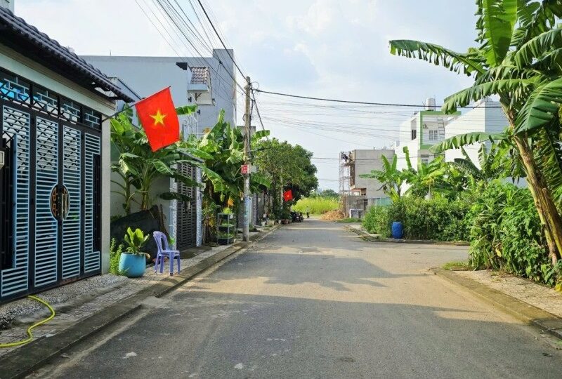 Mua bán nhà đất đường Võ Văn Hát, Long Trường, Quận 9