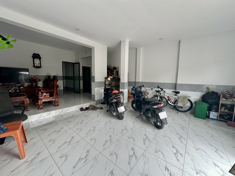 Mua bán nhà đất đường Nguyễn Duy Trinh, Phú Hữu, Quận 9